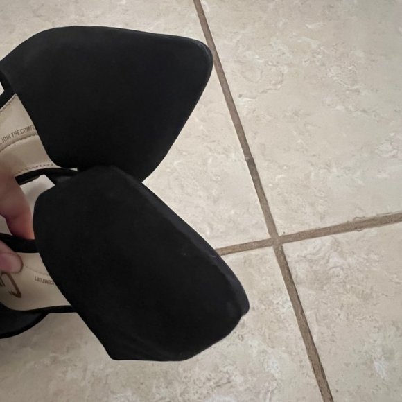 Circus by Sam Edelman Black Pointed Toe Heels - Picture 5 of 12